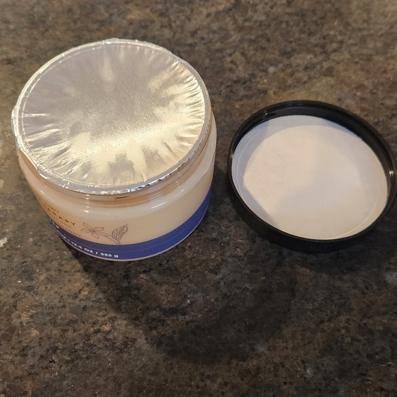Bath & Body Works Sleep Sugar Scrub - Picture 3 of 3